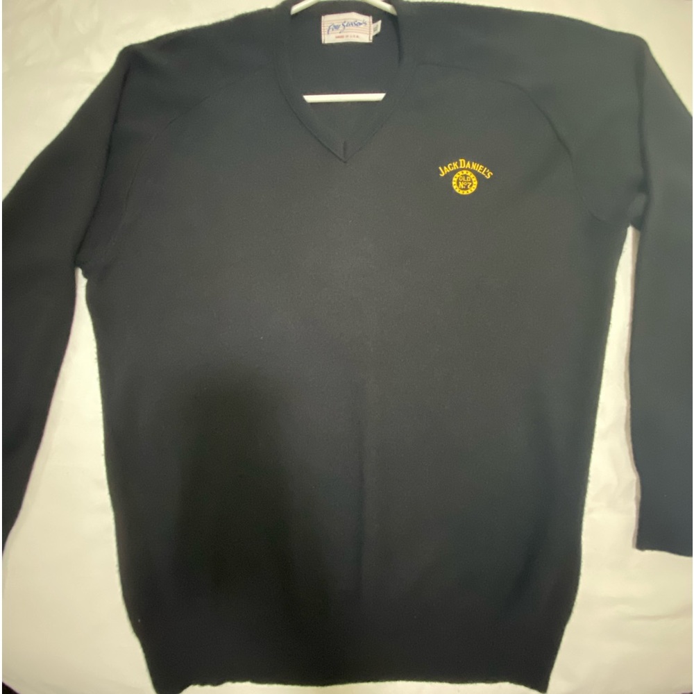 V neck sweater with Jack Daniel’s Old No. 7 logo